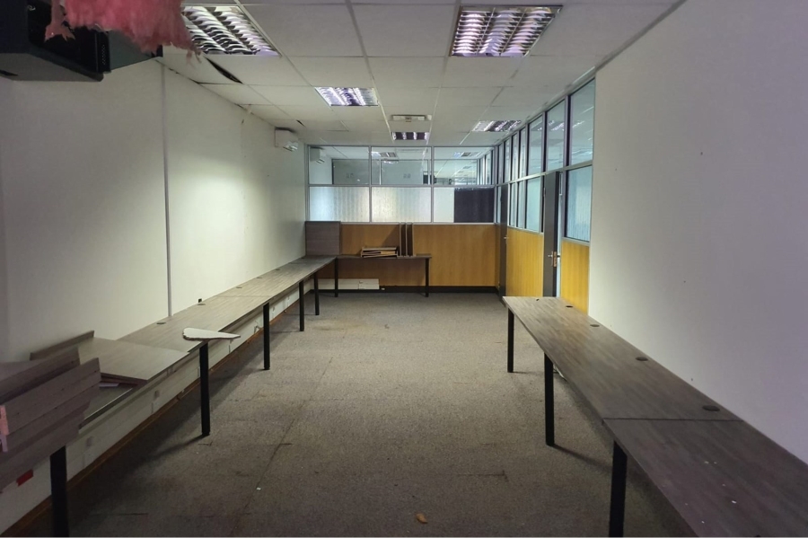 To Let commercial Property for Rent in Walmer Eastern Cape